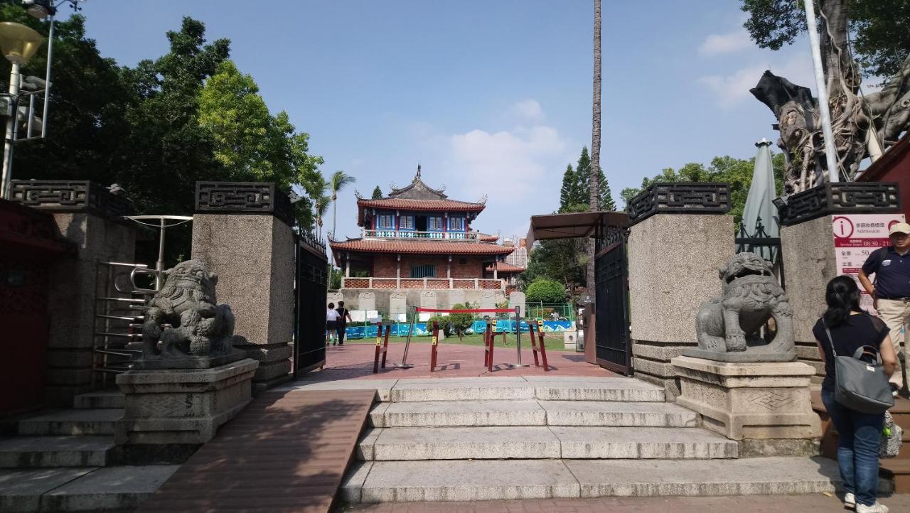 Jia Inn Тайнан Екстериор снимка
